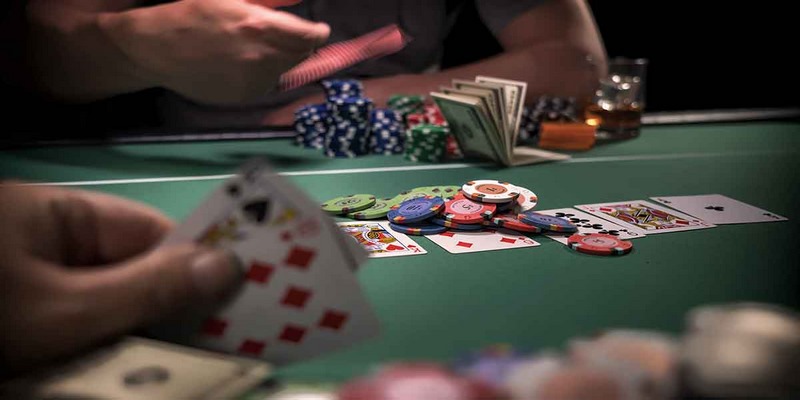 4 vòng chiến trong một ván đấu Poker