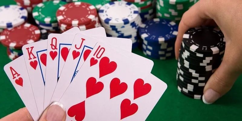 Game bài Xì Tố luôn hấp dẫn được rất nhiều người chơi
